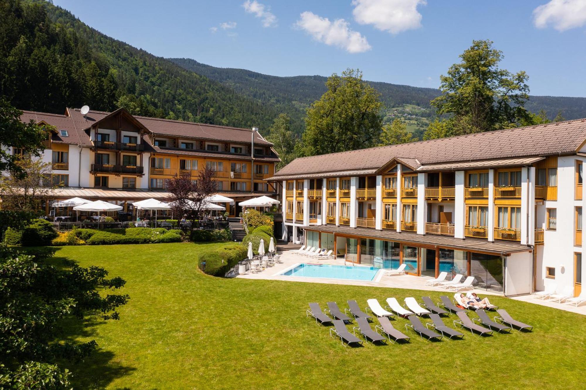 Seehotel Urban Bodensdorf Exterior photo