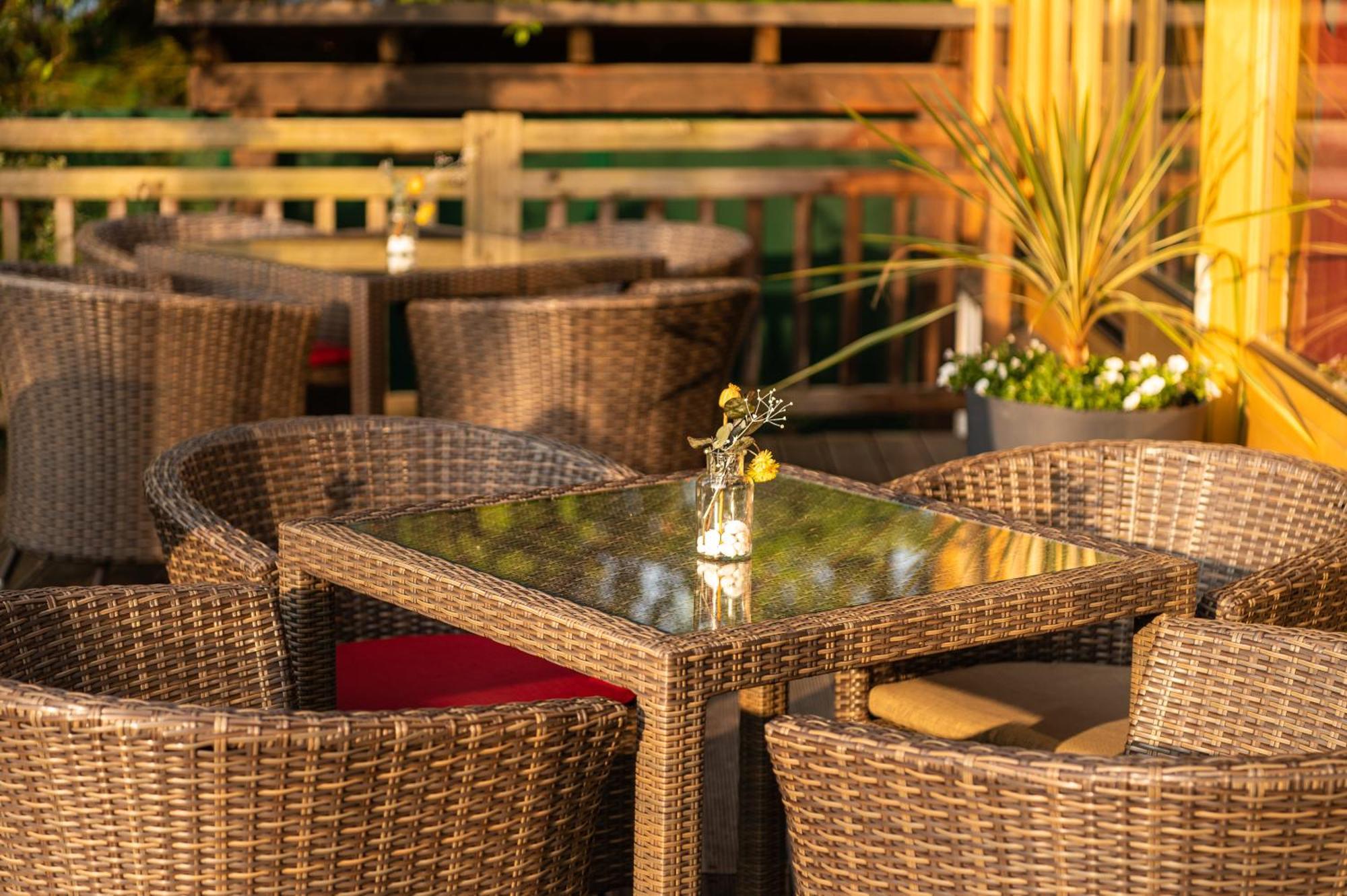 Seehotel Urban Bodensdorf Exterior photo